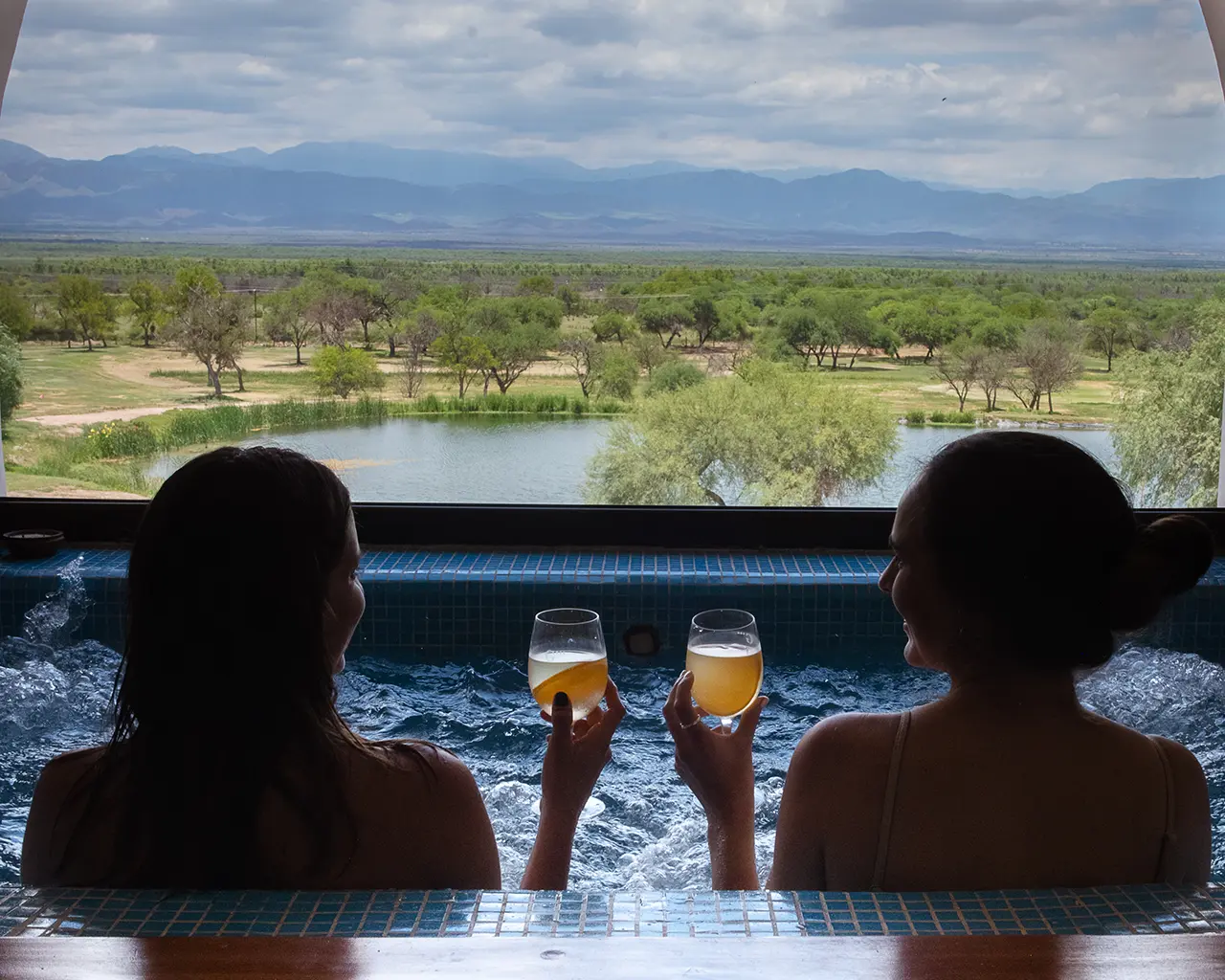 Disfrutá con amigas en Guachipas Hotel Boutique & Golf, Salta
